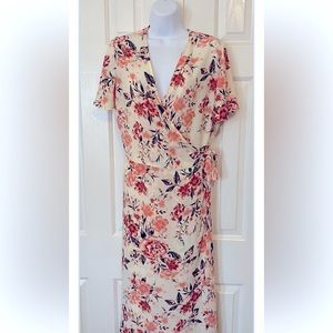 Time & Tru Dress  XXL (20) Wrap Dress Polyester Floral  Midi Short Sleeves.